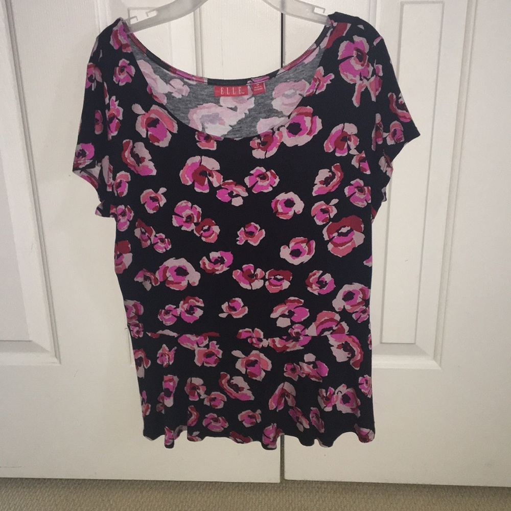 Elle Short Sleeve Floral Blouse- NEW WITH TAG